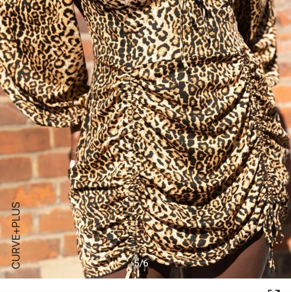 Dress - Mini - Picture 4 of 9